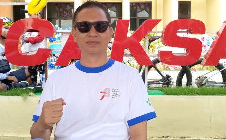 Semarak HUT Bhayangkara Ke 78 Kadis   Kesehatan  Sumbawa  Apresiasi Samota Bhayangkara Fun Bike