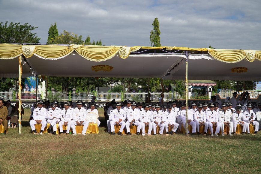 Bupati Sumbawa Ingatkan Kades Hindari Pelanggaran dan Apresiasi Dukungan Desa Bagi 10 Program Unggulan