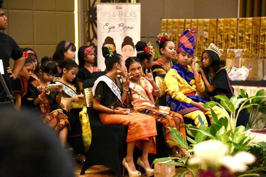 Kadispar Buka  Grand Final Duta Remaja Pariwisata Indonesia Tingkat Provinsi NTB