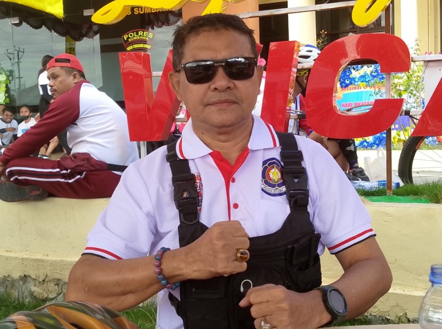 Kepala Dinas Damkartan Sumbawa Sampaikan Ucapan Selamat HUT Bhayangkara ke-78, Harapkan Peningkatan Kerja Sama