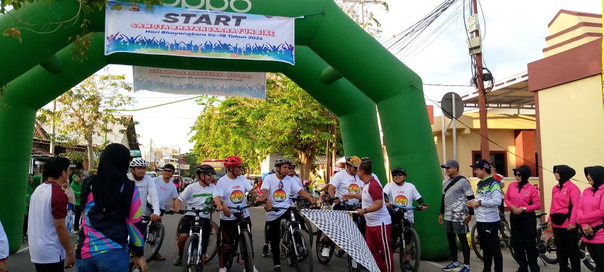 Semarak HUT Bhayangkara Ke 78 Kadis   Kesehatan  Sumbawa  Apresiasi Samota Bhayangkara Fun Bike