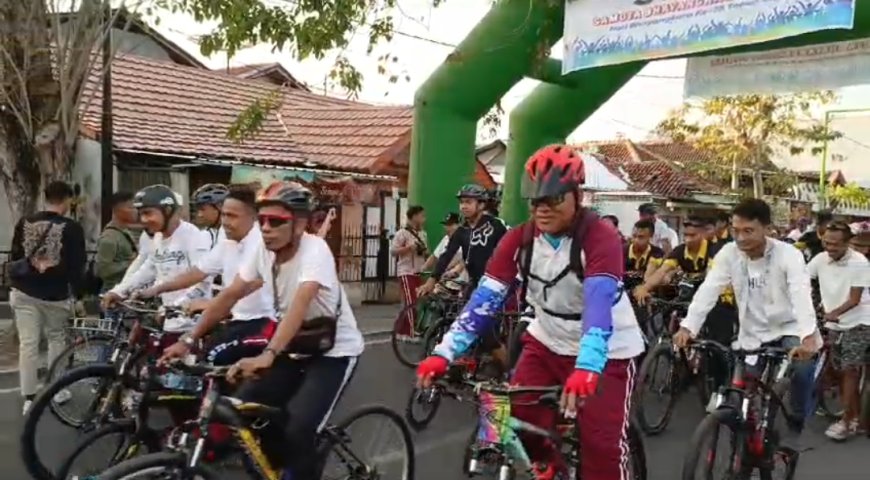 Semarak HUT Bhayangkara Ke 78 Kadis   Kesehatan  Sumbawa  Apresiasi Samota Bhayangkara Fun Bike