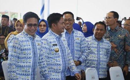 Bupati Sumbawa Barat Dr H W Musyafirin Raih Penghargaan Nasional atas Keberhasilan Pembangunan Desa
