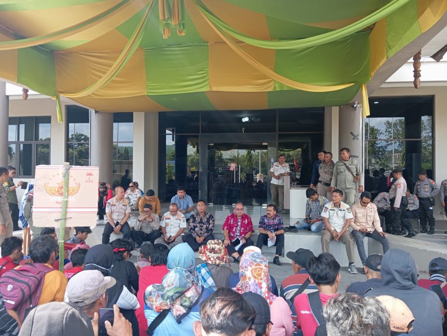 Persoalan  Lahan Bram Tiram, Warga dari Dua Desa, Demo Bupati, Polres  dan BPN Sumbawa