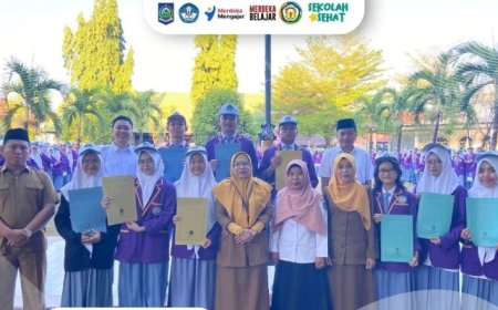Kepala SMAN 1 Sumbawa Besar Apresiasi 3 Tim Smanika Berprestasi di Kuis Ki Hajar Basic