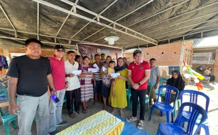 Ketua DPRD Kabupaten Sumbawa Kunjungi dan Berikan Santunan Korban Kebakaran di Mokong