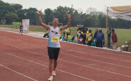 Zulkarnain. Atlet Atletik 5.000 Meter PWI NTB Raih Medali Emas Porwanas Banjarmasin