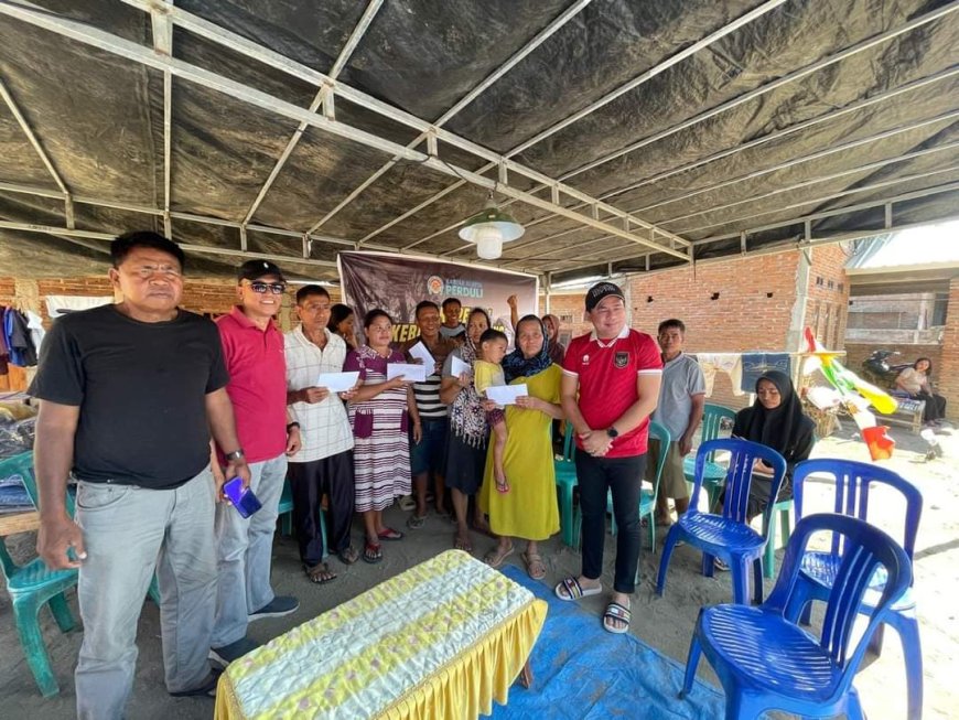 Ketua DPRD Kabupaten Sumbawa Kunjungi dan Berikan Santunan Korban Kebakaran di Mokong