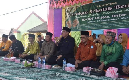 Pendidikan Karakter Jadi Fokus, Sekda Sumbawa Resmi Luncurkan Gerakan Sekolah Bermunajah