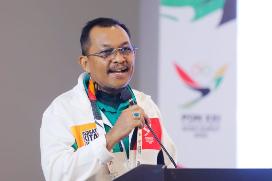 Atlet Legenda Bawa Api Obor Pada Open Ceremony PON XXI Wilayah Sumut