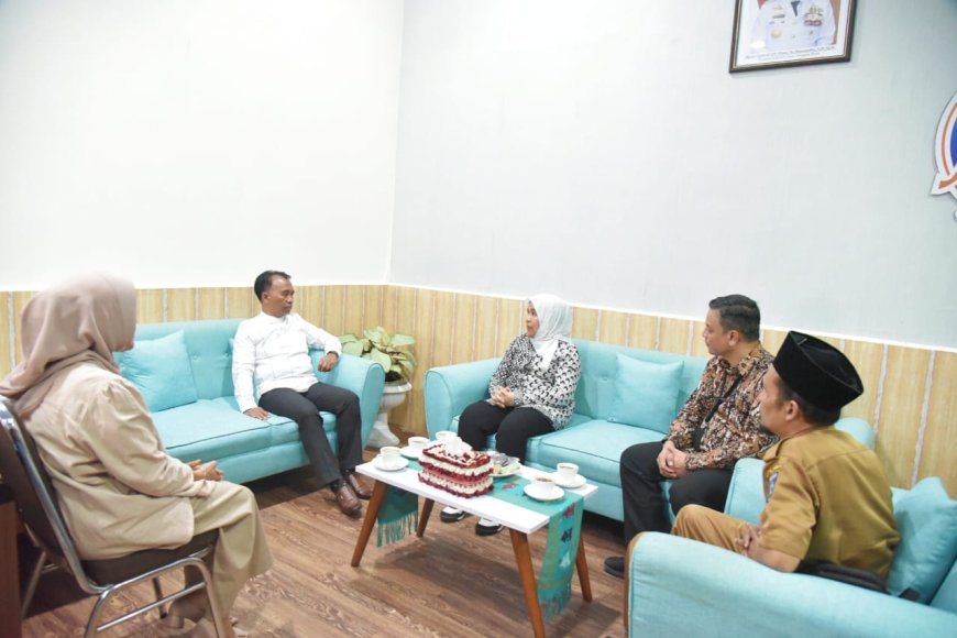 Doktor Najam Terima Audiensi PT. Telkom Indonesia