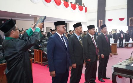 Pimpinan DPRD Kabupaten Sumbawa Dilantik.  Nanang Nasiruddin SAP.M.M.Inov Ketua DPRD