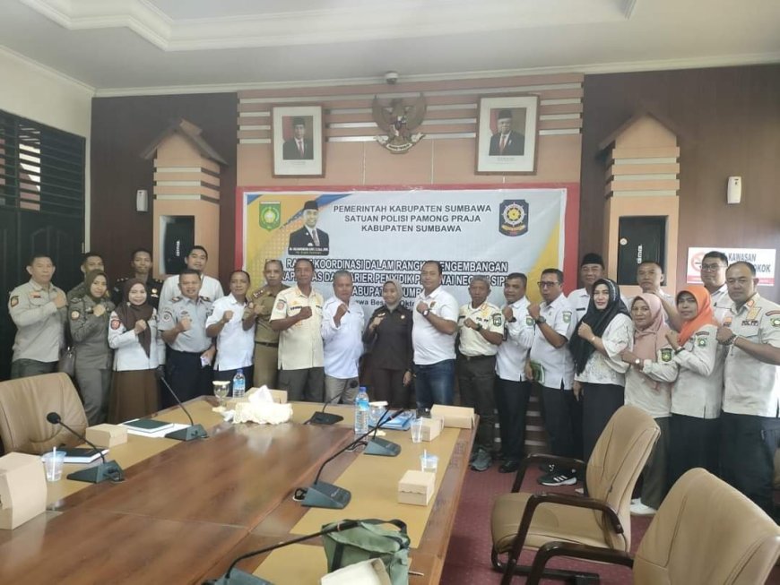 Asisten I Buka Rakor PPNS: Kolaborasi untuk Sumbawa yang Lebih Tertib dan Aman