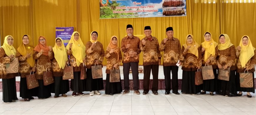Perayaan HUT PWRI  Kabupaten Sumbawa Meriah. PJs Bupati Berikan Apresiasi dan Motivasi  Tetap Berdaya