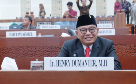 Terdakwa Nina Wati Bebas Berkeliaran Anggota DPRD Sumut Ir Hendry Dumater Ada Apa dengan Hakim dan Jaksa