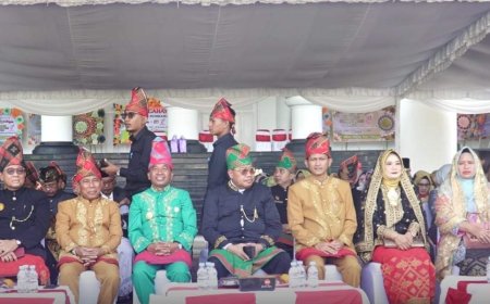 Berlangsung Semarak, Pjs. Bupati Sumbawa Hadiri Peringatan Harlah ke 21 Kabupaten Sumbawa Barat