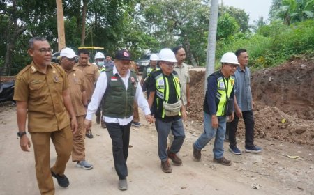 Bupati Sumbawa Tinjau Pekerjaan Ruas Jalan Batu Dulang  Tepal