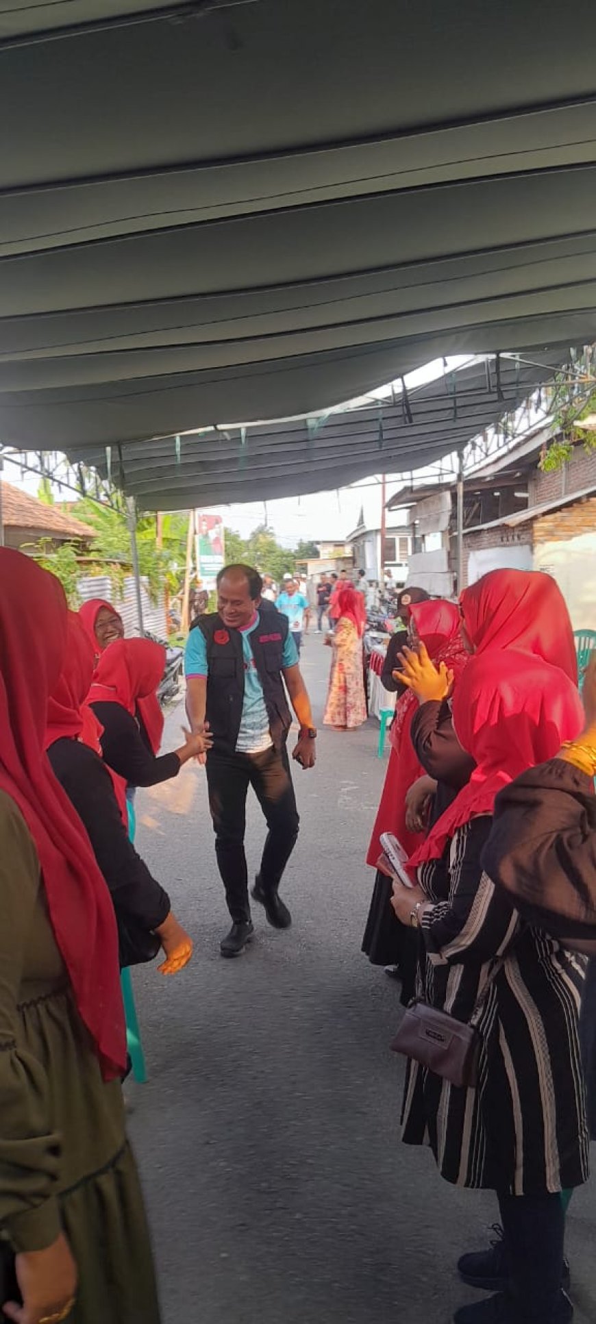 Kampanye Berlanjut ke Desa Orong Bawa Utan.Masyarakat  Antusias Menyambut Pasangan RASA dan Dukung  Program Pro Rakyat