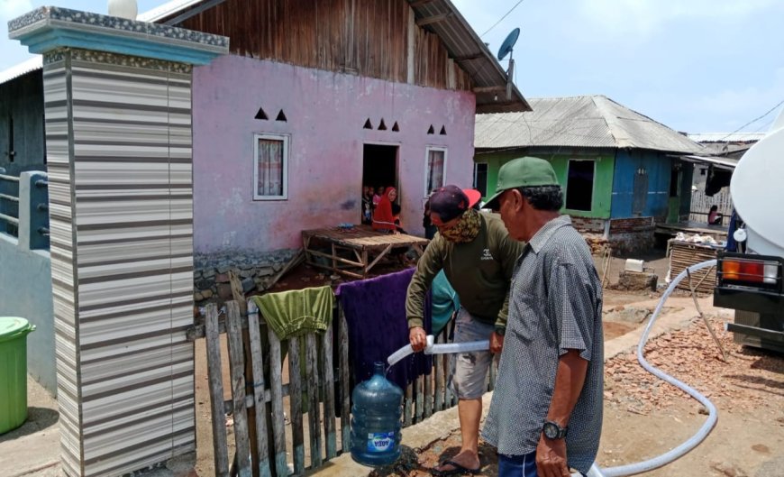 Relawan Rohmi - Firin Sumbawa Salurkan Bantuan Air Bersih untuk Desa Kekeringan