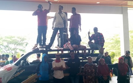 Ratusan masa Aksi Gedor DPRD terkait Tambang Ilegal di Kecamatan Lantung, DPRD Panggil Para pihak Esok Rabu