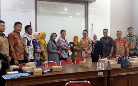 Demi Pelayanan Adminduk Prima, Komisi I DPRD Sumbawa Kunjungan Ke Dinas Dukcapil Kota Surabaya