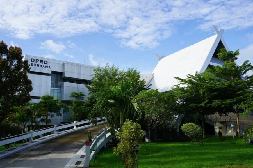 Peran DPRD Sumbawa dalam Pengawasan Penyaluran Bantuan Sosial