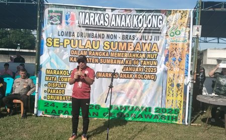 Ketua KONI Sumbawa Buka Lomba Drum Band Tingkat SD dan SMP