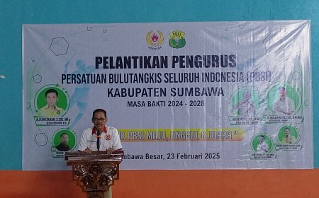 Ketua KONI Sebut Pelantikan Pengurus PBSI Sumbawa Momentum Kebangkitan Bulu Tangkis Daerah