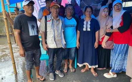 Kebakaran di Utan, Sumbawa:  Anggota DPRD H Andi Mappeleppui Berikan Bantuan dan Semangat