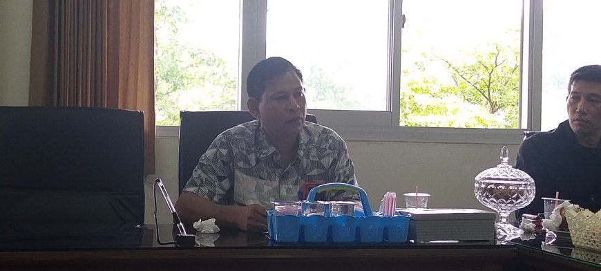 Komisi II DPRD  Bersama Pengurus HMI Cabang Sumbawa  Membahas Berbagai Isu Terkait Pembangunan Daerah