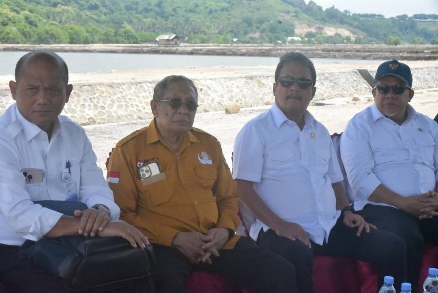 Diakhir Jabatan, Bupati Sumbawa Sambut Kedatangan Menteri KKP RI dan Wakil Menteri PKP RI