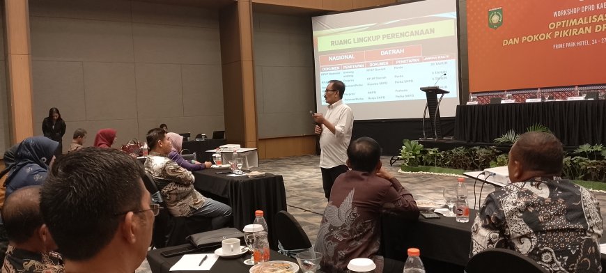 Bimtek DPRD Kabupaten Sumbawa Dibuka Nanang Nasiruddin, Fokus Optimalisasi Reses dan Perencanaan Daerah