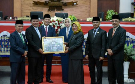 Tongkat Kepemimpinan NTB Beralih: Miq Iqbal Memulai Era Baru dengan Semangat Kebangkitan  Menuju NTB Makmur dan Mendunia
