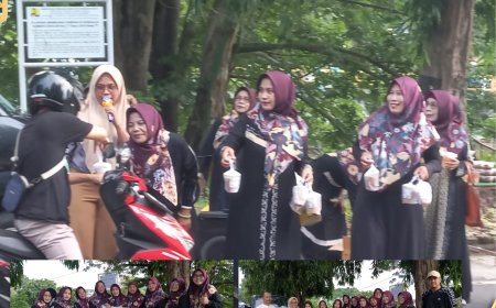 Majelis Taklim Annur dan Bank Samawa Kencana Berbagi Berkah Ramadhan dengan Bagi Takjil