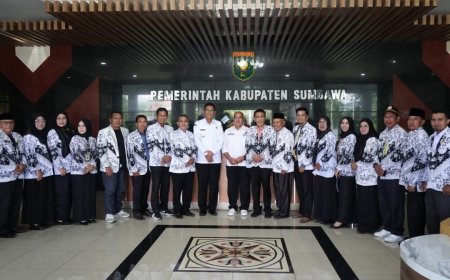 Bupati H. Jarot Ajak PGRI Sumbawa Dukung Gerakan 1 Murid 1 Pohon dan Sholat Subuh Berjamaah