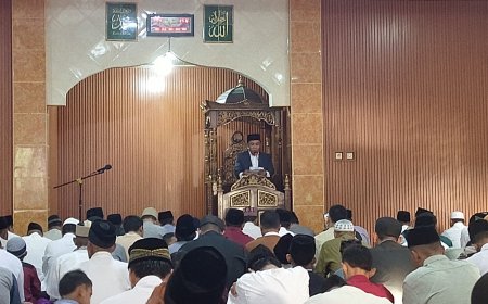 Idul Fitri 1446 H, Bupati Sumbawa Ajak Masyarakat Perkuat Persaudaraan dan Tingkatkan Kualitas Diri