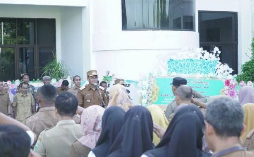 Analogi HP Lemot Di Reset: Bupati Jarot Pimpin Apel Perdana, Fokus Percepatan Kinerja dan Swasembada