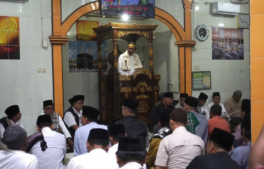 Safari Ramadhan di Desa Mamak, Bupati H. Jarot Ajak Masyarakat Tingkatkan Sholat Berjamaah