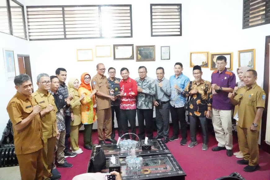 Lalu Lintas Ternak Sumbawa-Lombok Terhambat, Komisi II DPRD Sumbawa Desak Solusi Cepat: Penyakit Hewan Juga Jadi Sorotan!