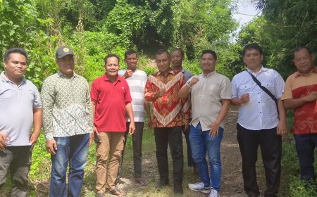 Pansus DPRD Tinjau Jembatan Dusun Kayu Madu yang Ambruk,  Minta Segera Dibangun Kembali
