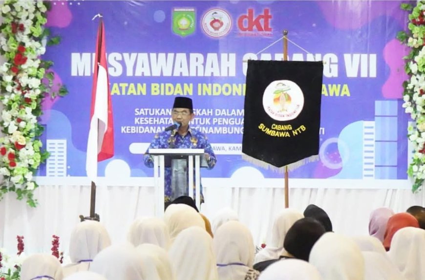 Muscab VII IBI Sumbawa Dibuka, Wabup Serukan Penguatan Peran Bidan Garda Depan Kesehatan