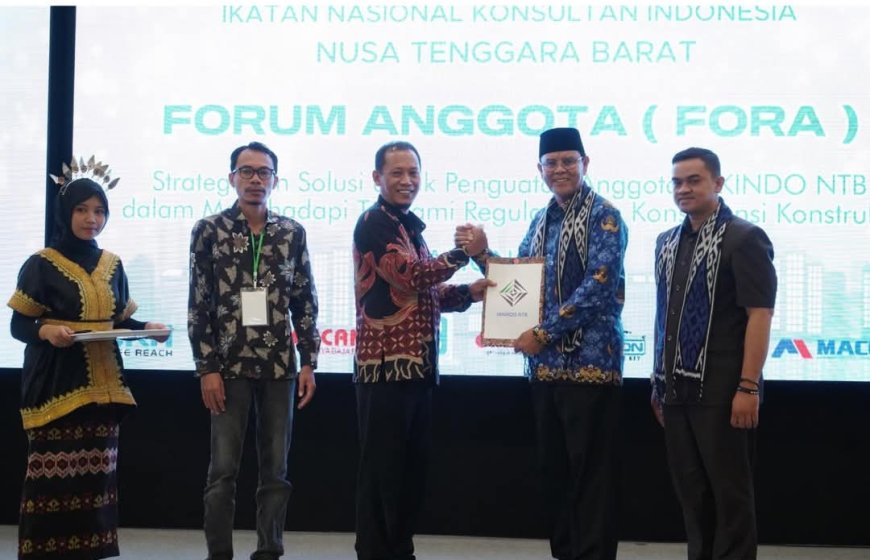 Sumbawa 'Panggung' INKINDO NTB: Bupati Jarot Soroti Peran Vital Konsultan di Era Digital dan 'Bisikkan' Proyek Musholla