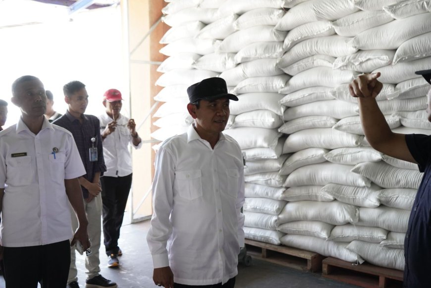 Wakil Bupati Sumbawa Lakukan Sidak ke Gudang Bulog dan PT. Basa, Dorong Solusi Penyerapan Hasil Pertanian Jelang Panen Raya
