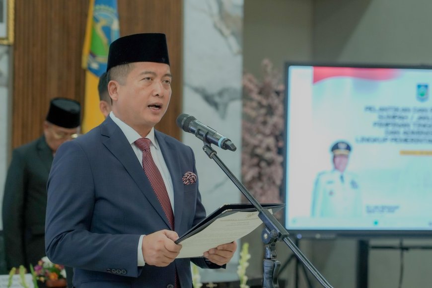 Lantik Pejabat Eselon II dan III, Gubernur NTB Tegaskan Rotasi sebagai Langkah Penyegaran