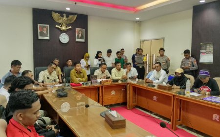 Aliansi Sumbawa Melawan  'Kepung' DPRD, Ungkap Deretan Persoalan: UU TNI, Buruh Migran Terlantar, Petani Jagung Tercekik Regulasi, hingga Anggaran Pendidikan