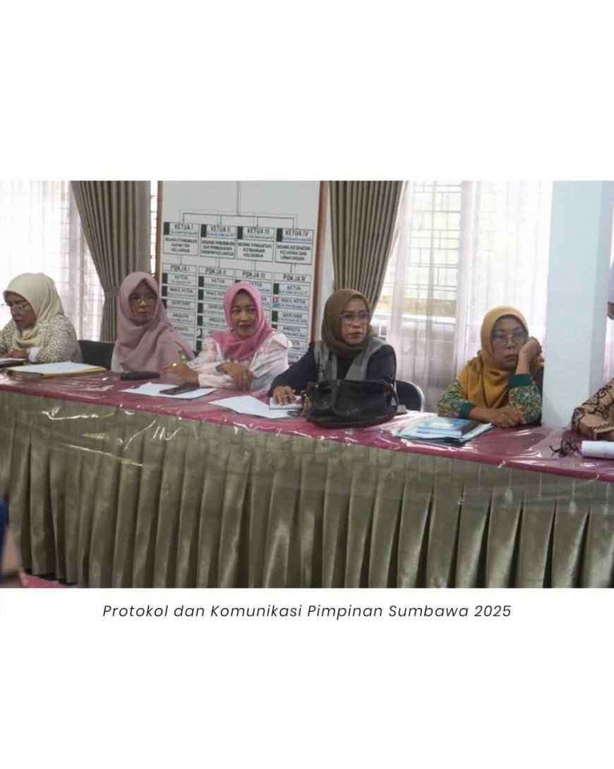 Ketua TP PKK Sumbawa, Hj. Ida Fitria Pimpin Rapat Perdana, Fokus Bahas Program Kerja Tahun 2025