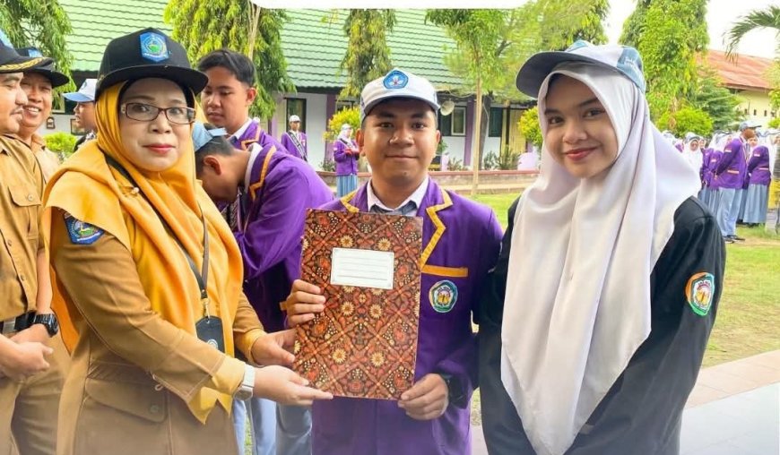 Cetak Peneliti Muda Berbakat: SMAN 1 Sumbawa Besar Apresiasi Siswa-Siswi Lolos Tahap Proposal Olimpiade Penelitian Siswa Indonesia