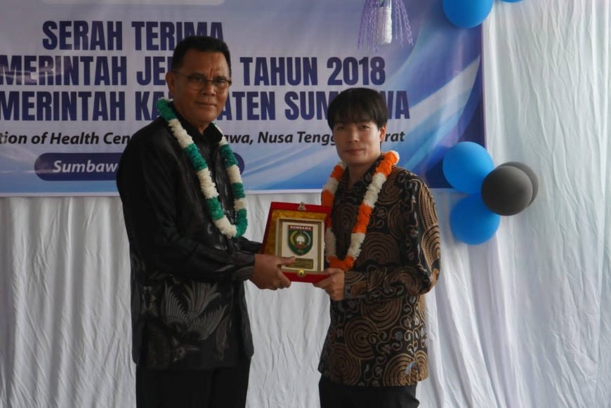 Jepang dan KSF Serahkan Hibah Revitalisasi Posyandu, Bupati H. Jarot: “Sumbawa Siap Kejar Ketertinggalan Infrastruktur”