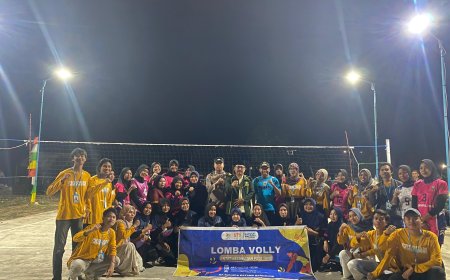 Turnamen Voli Antar Desa di Poto Tano Sukses Digelar Mahasiswa MBKM UTS, Semangat Kebersamaan Merekat di Lapangan