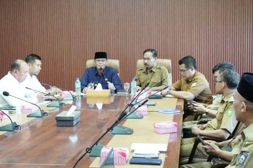 Tiga Ruas Jalan Lingkar Selatan Dikerjakan  Bupati H. Jarot Dorong Pengembangan Desa Agrowisata